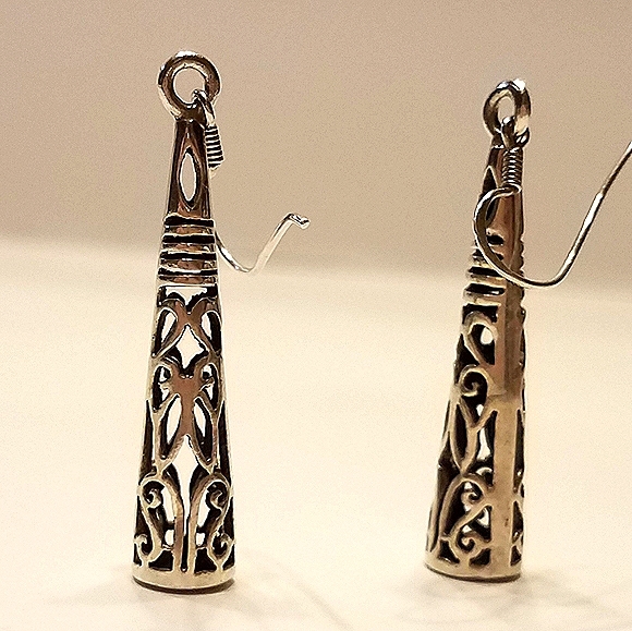 Sterling silver sculpted earrings, 3 cm - Picture 3 of 8